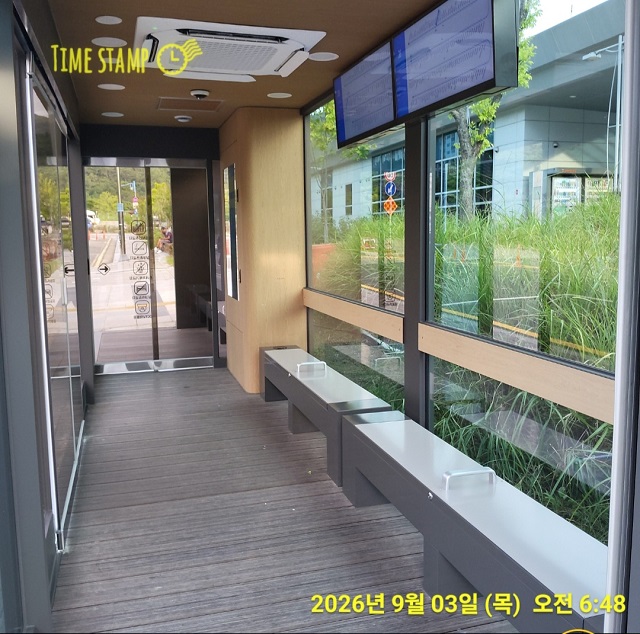 스마트 버스쉘터 내부